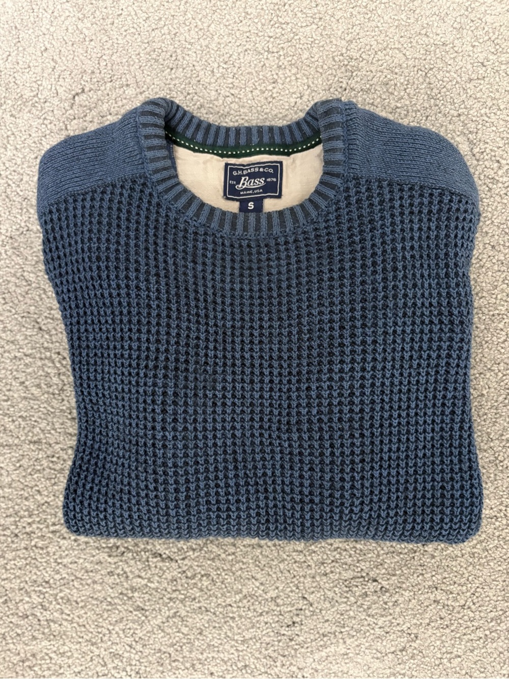 Men’s GH Bass & Co blue waffle-knit crewneck sweater size small